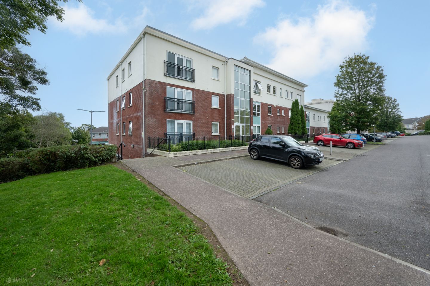 21 Granary Hall, Mount Oval, Rochestown, Cork, T12 KF77 — photo 1