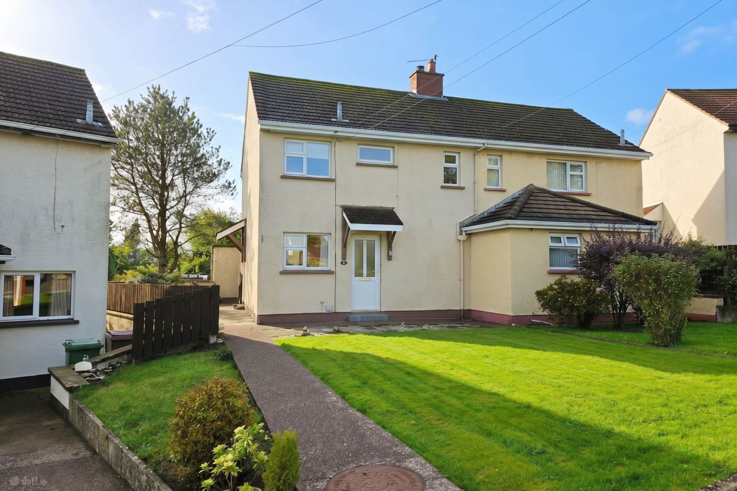9 Forthill Park, Irvinestown, Enniskillen, Co. Fermanagh — photo 1