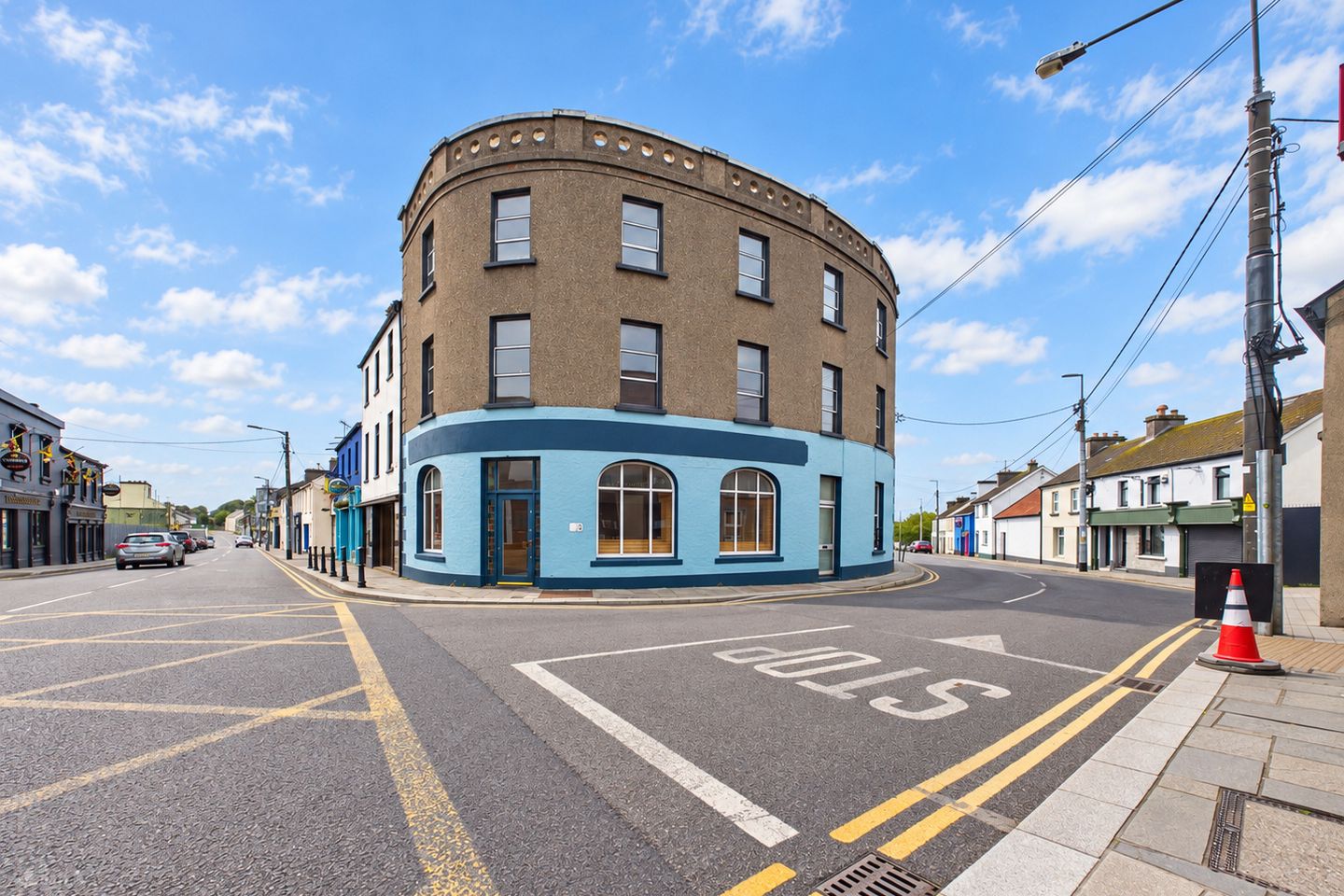 Roundtower House, Castle Street, Lanesborough Street, Roscommon Town, Co. Roscommon, F42EV82 — photo 1