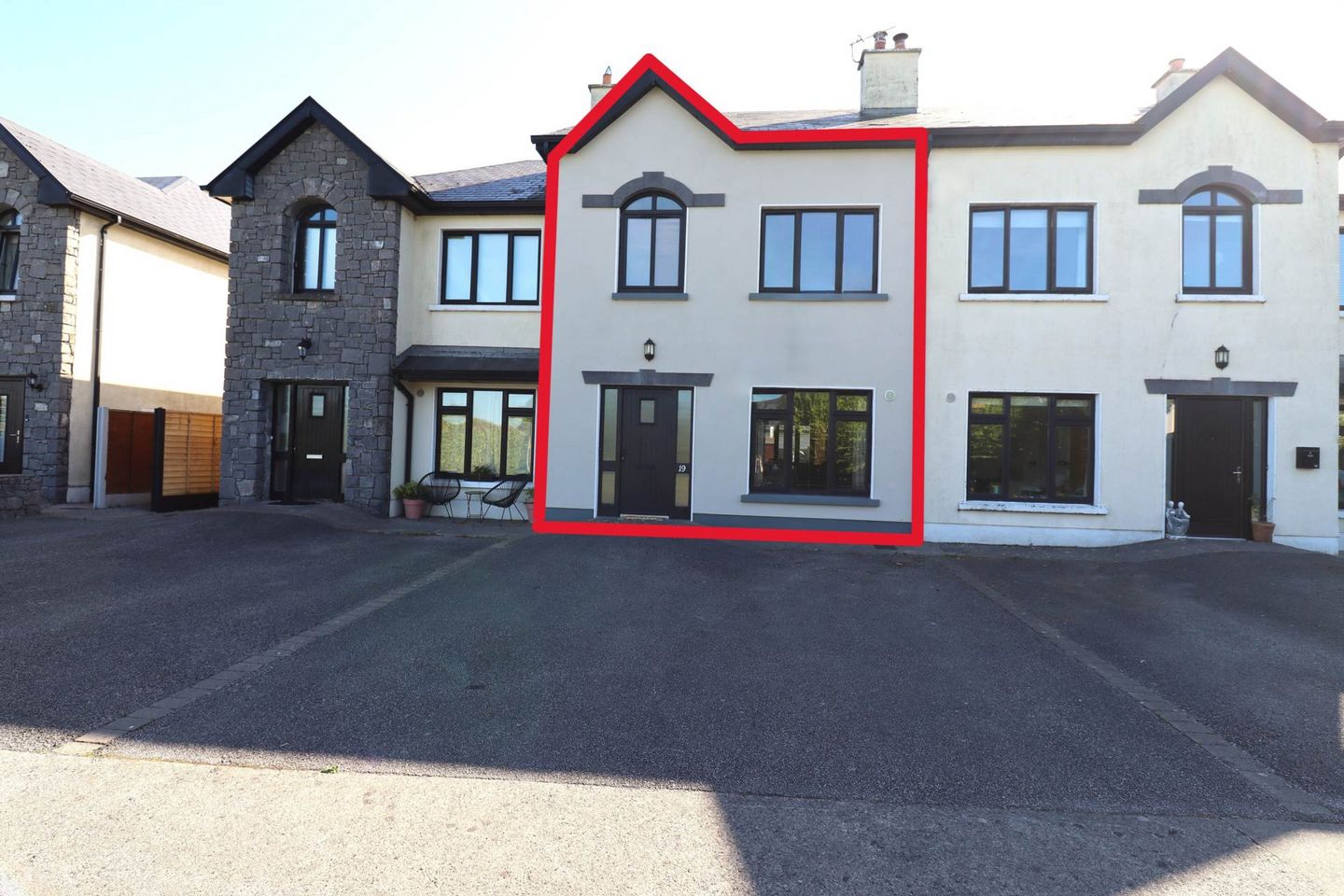 19 Ti Na Ri, Loughrea, Co. Galway, H62DE68 — photo 1