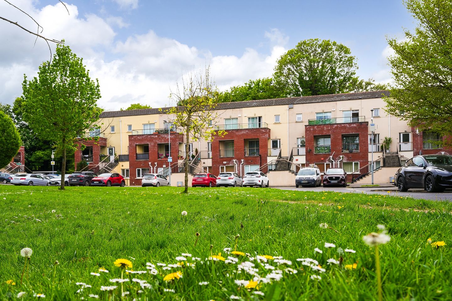 33 Millrace Park, Saggart, Co. Dublin — photo 1