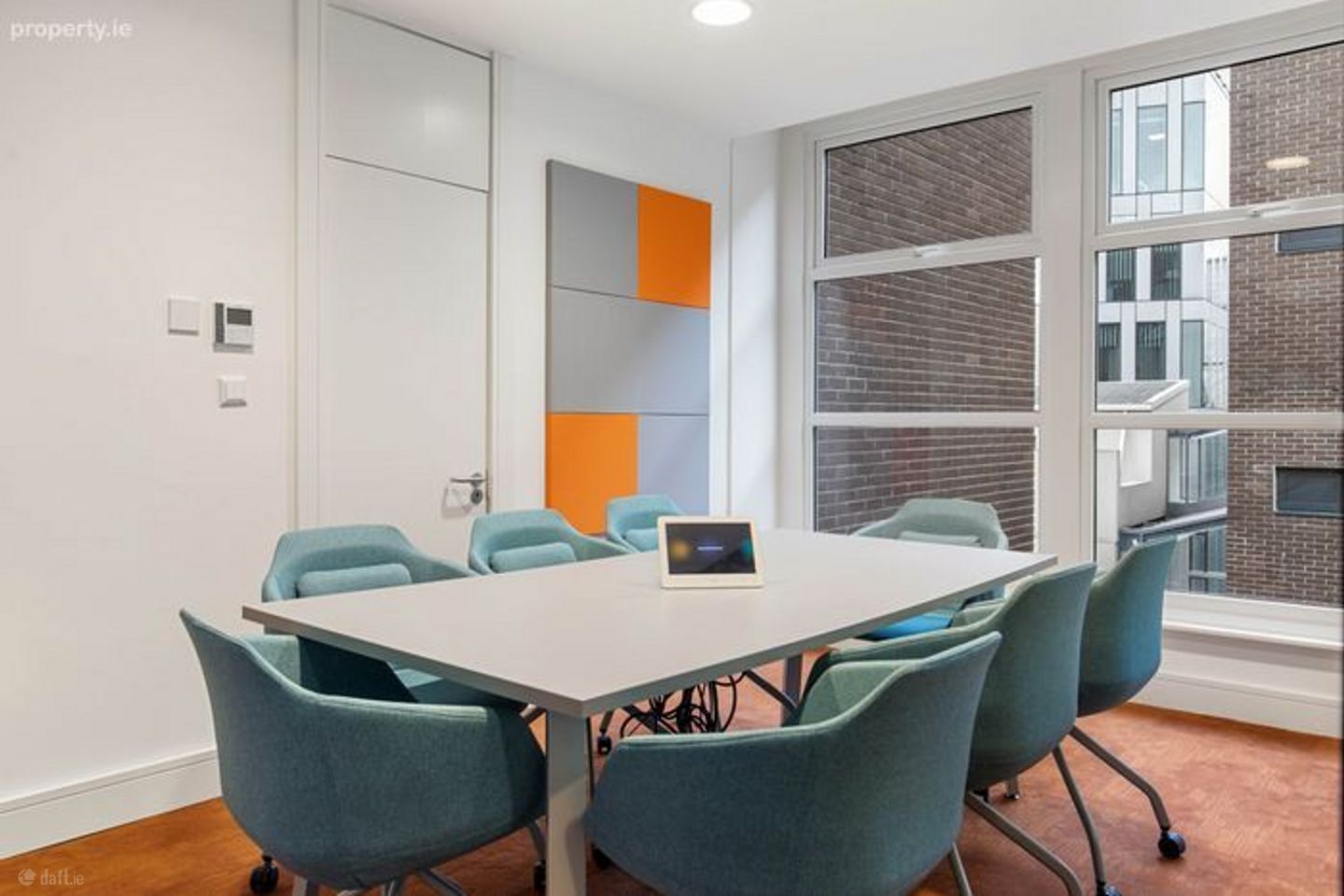 Serviced office to let Dublin 2 