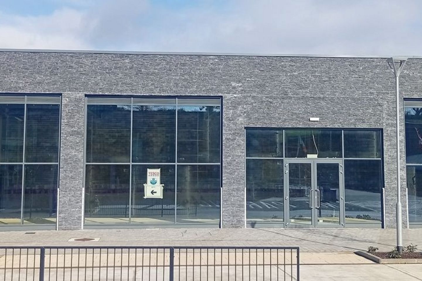 Tesco Superstore, Courthouse Road, Fermoy, Co. Cork — photo 1
