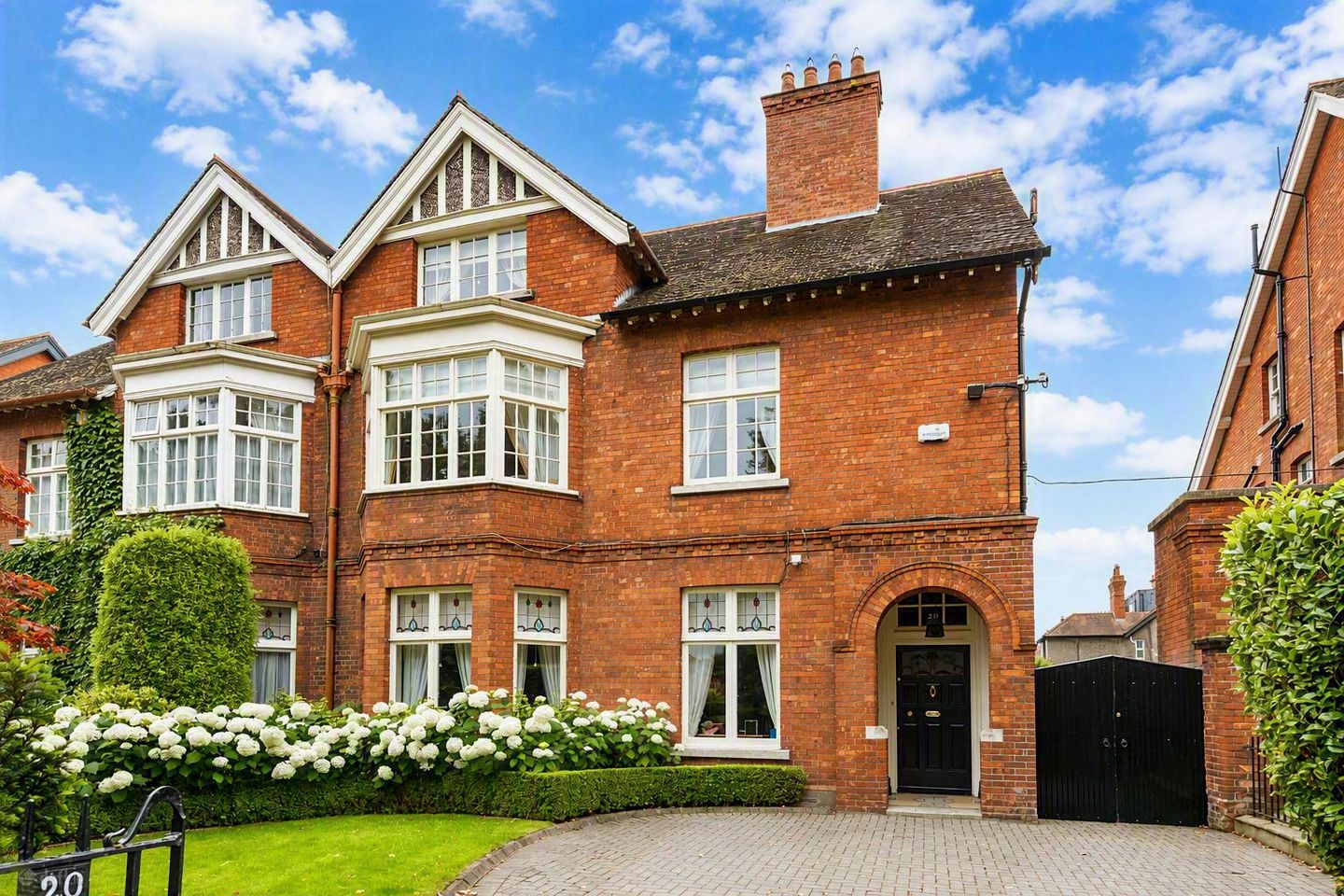20 Herbert Park, Ballsbridge, Dublin 4, D04T419 — photo 1
