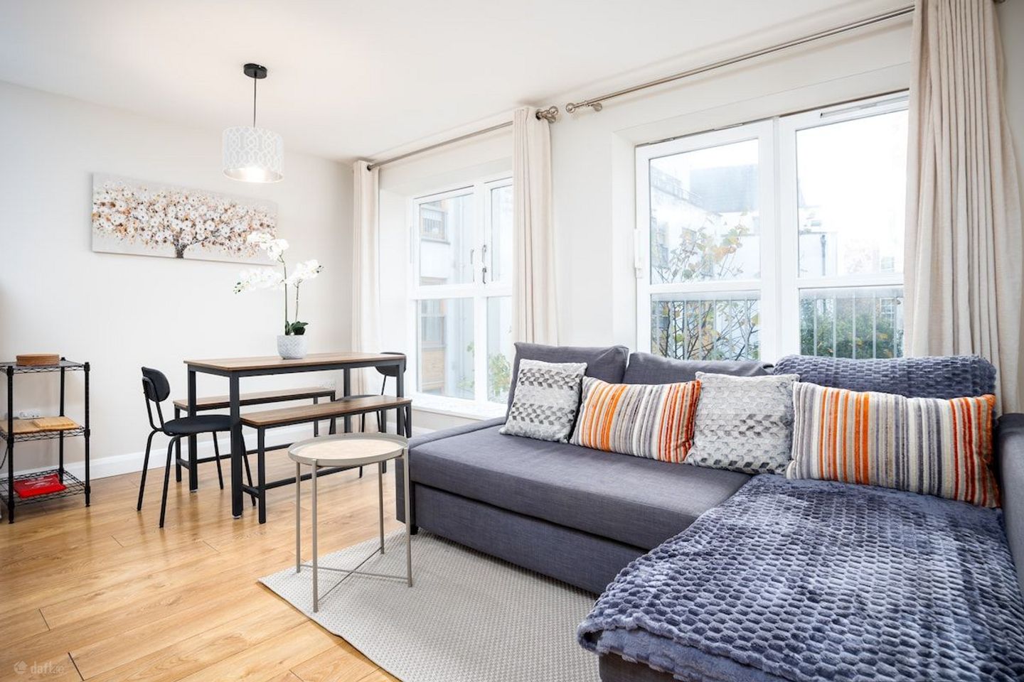 2 Bed Apartment, Old City Music Hall, Temple Bar, Dublin 8 — photo 1