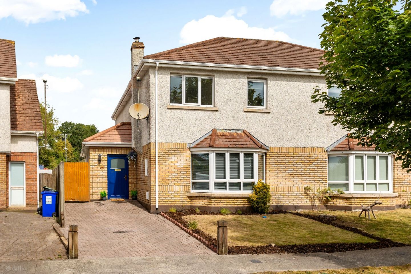 16 Newberry Park, Edenderry, Co. Offaly, R45ET29 — photo 1