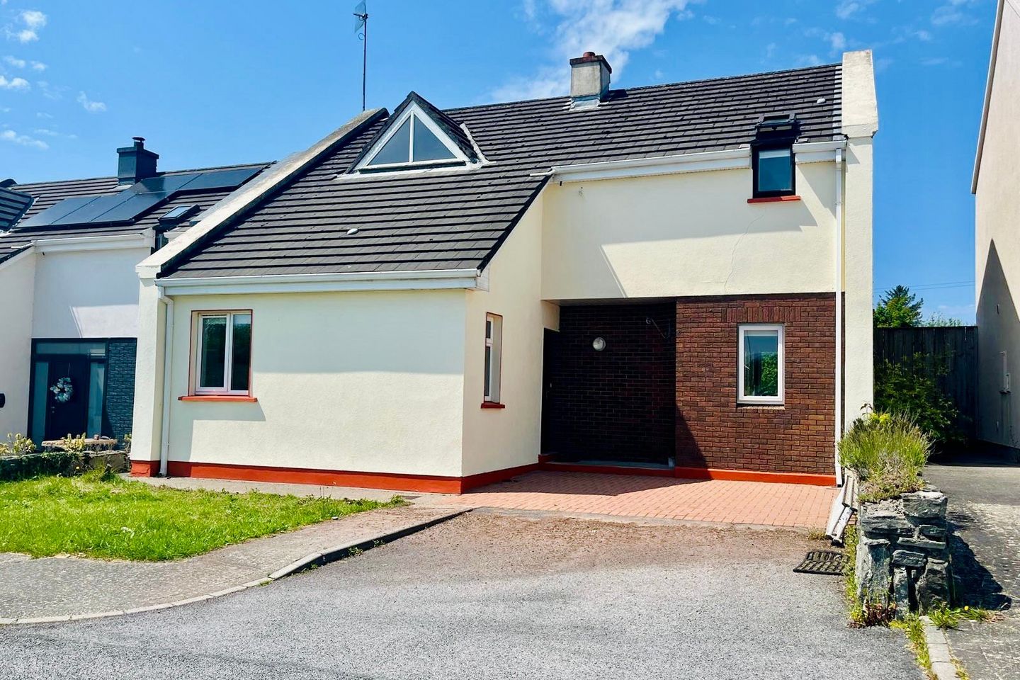 19 The Spires, Clifden, Co Galway, H71P603 — photo 1
