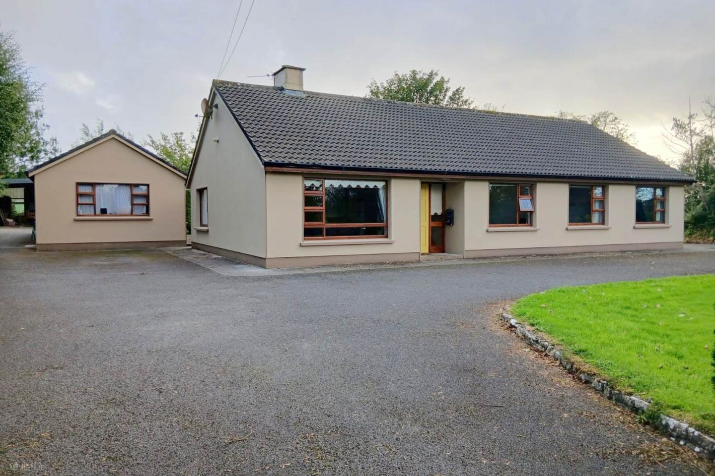 Glebe, Claregalway, Co. Galway, H91XF9K — photo 1