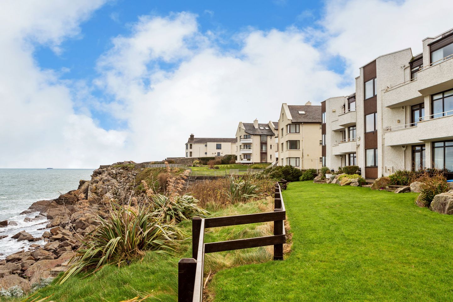 2 Inishowen,, Pilot View,, Harbour Road,, Dalkey, Co. Dublin, A96 XH32 — photo 1