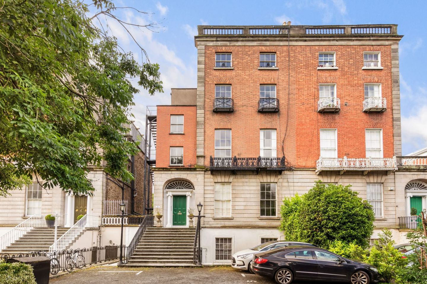 Apartment 4, 51 Pembroke Road, Ballsbridge, Dublin 4, D04VX23 — photo 1