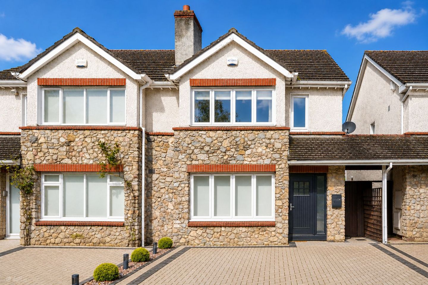 5 Sandyford Village, Sandyford, Dublin 18, D18V660 — photo 1