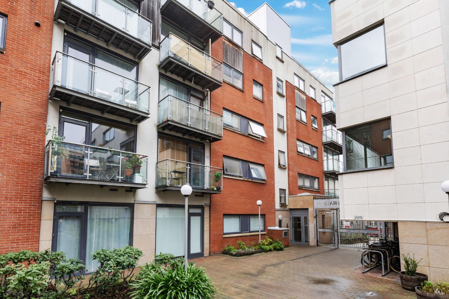 Apartment 62, Brabazon Hall, Cork Street, Dublin 8, D08CH28 — photo 1