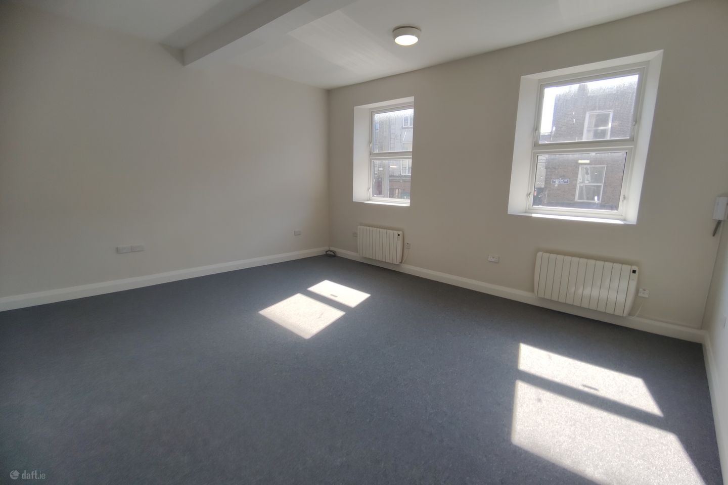25 William Street, Limerick, Ennis Road, Co. Limerick — photo 1