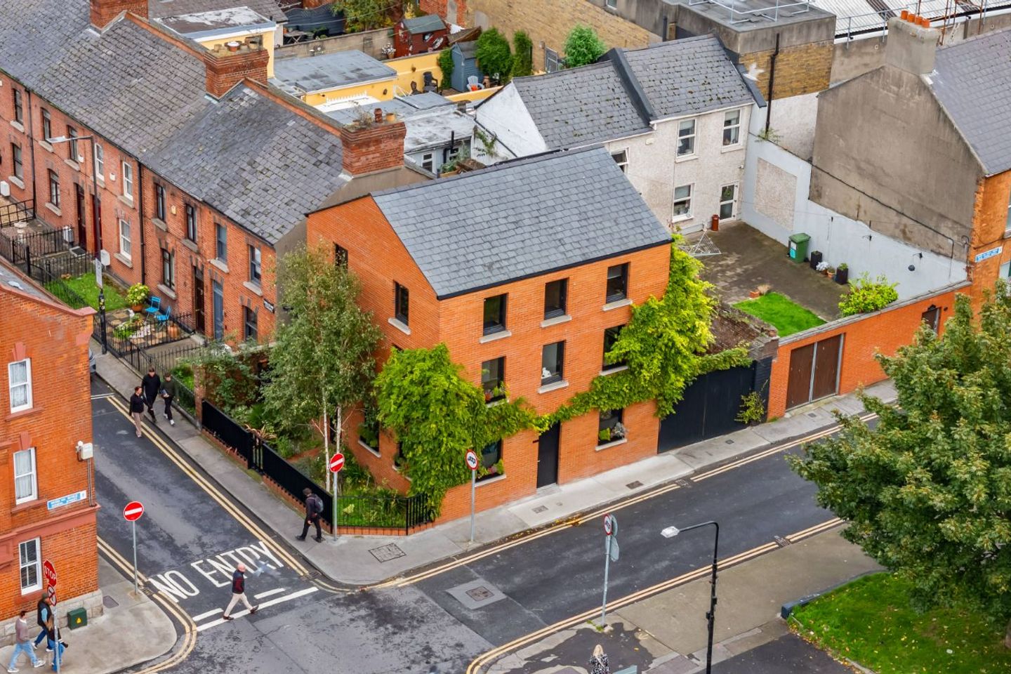 18 Earl Street South, The Liberties, Dublin 8 — photo 1