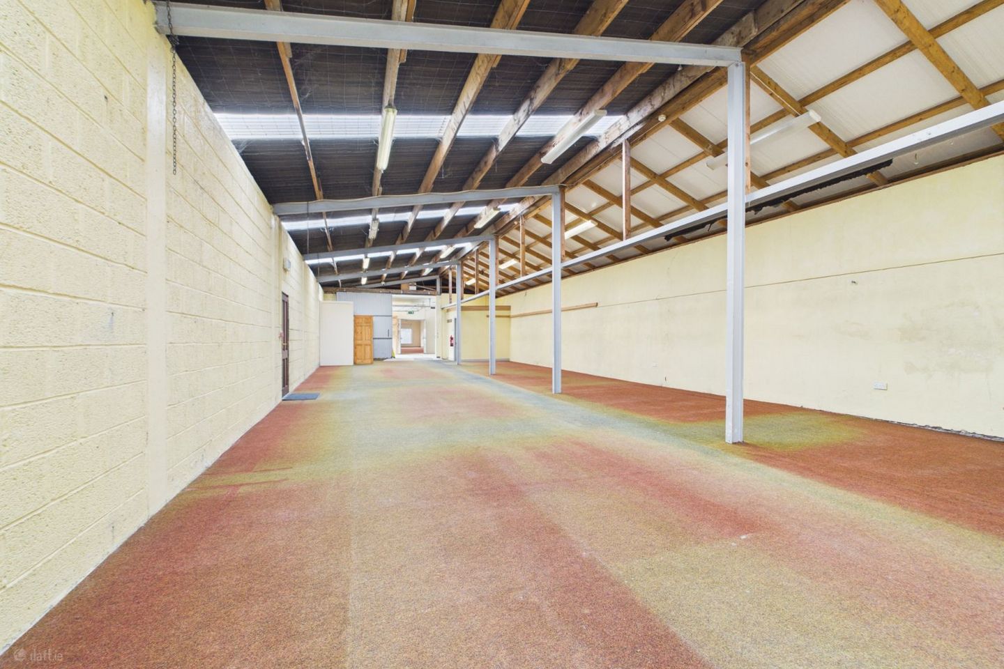 Commercial Unit, Greystone Street, Carrick-on-Suir, Co. Tipperary — photo 1