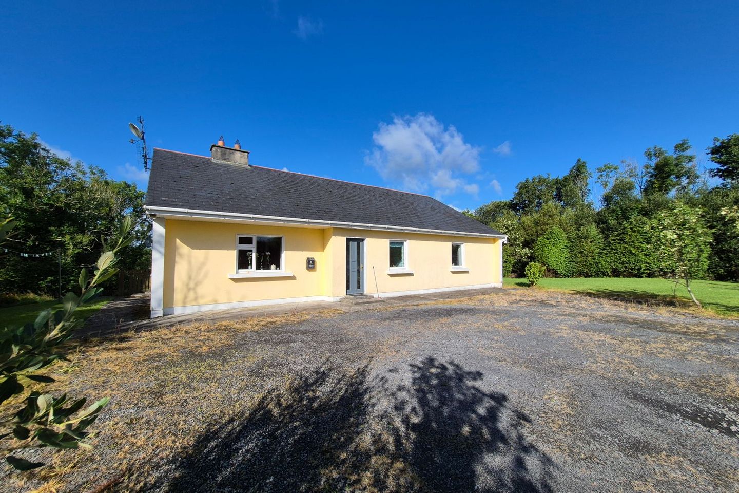 Snip Snip, Ballintleva, Clogher, Westport, Co. Mayo, F28DK35 — photo 1
