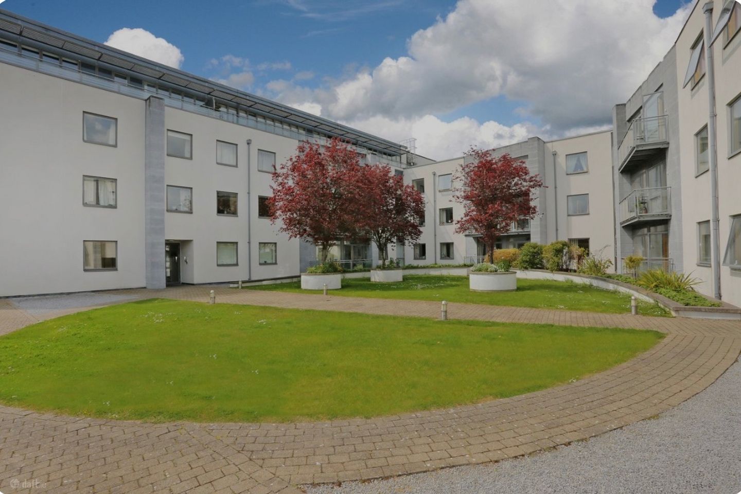 Penthouse, Lansdowne Hall,O'Callaghan Strand,Limerick, North Circular Road, Co. Limerick — photo 1