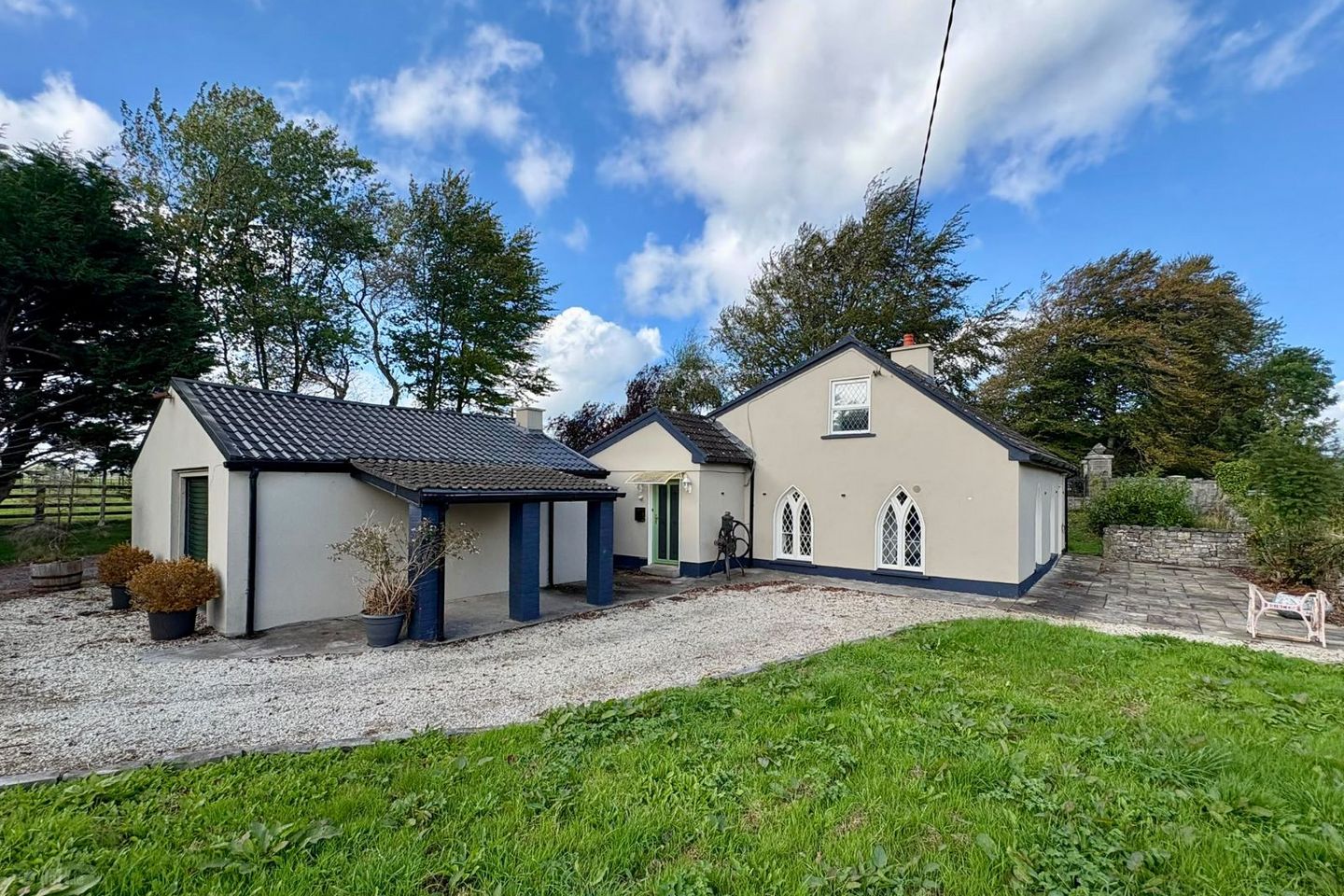 Lisbride Lodge, Carrowroe, Ballymurray, Co. Roscommon — photo 1