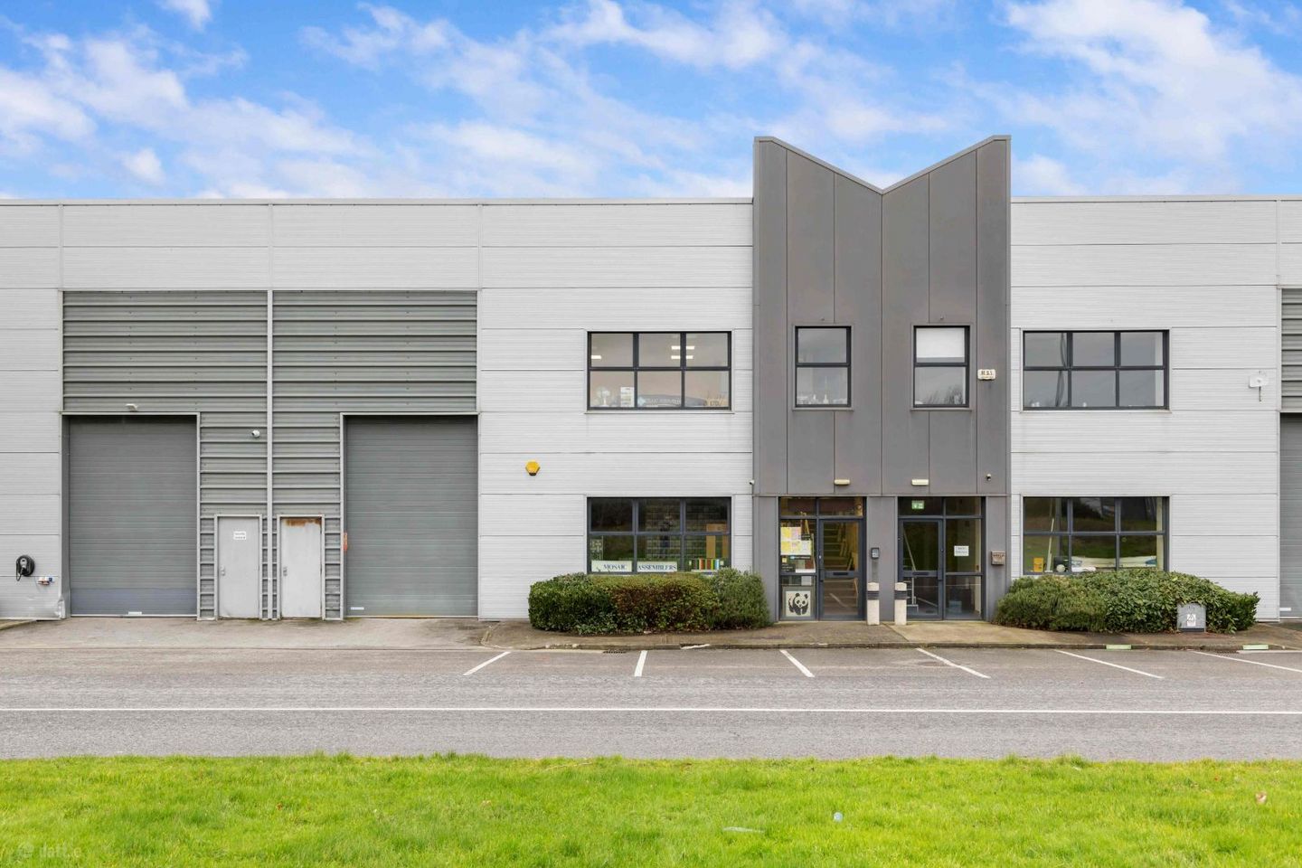 Unit 14, Trinity Court, Clondalkin, Dublin 22, D22KC58 — photo 1