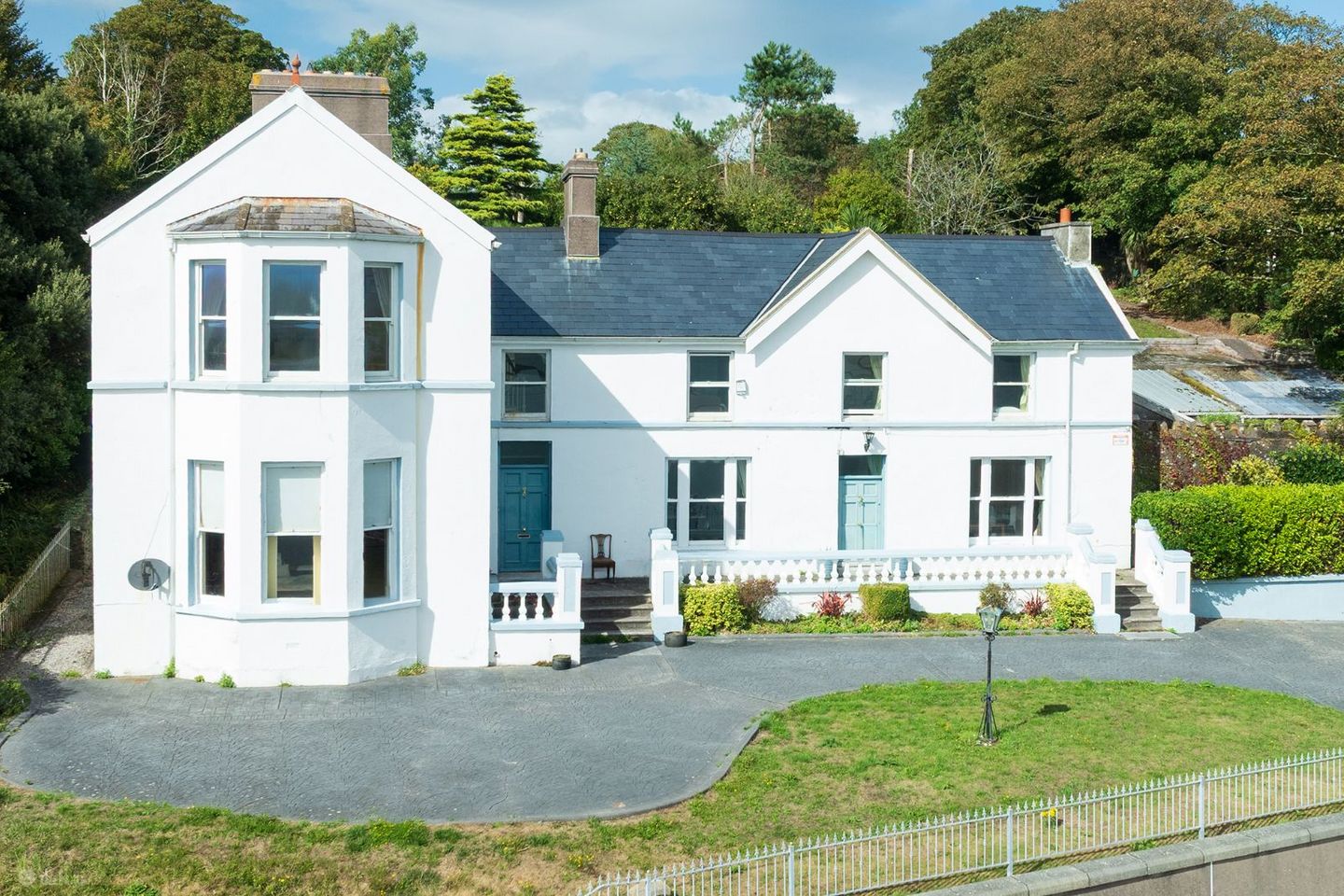Manor House, Bellvue, Cobh, Co. Cork, P24XT98 — photo 1