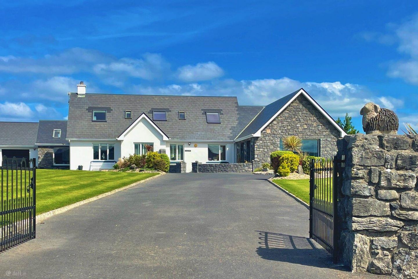 The Bays, Cloosh, Kinvara, Co. Galway, H91YFT2 — photo 1