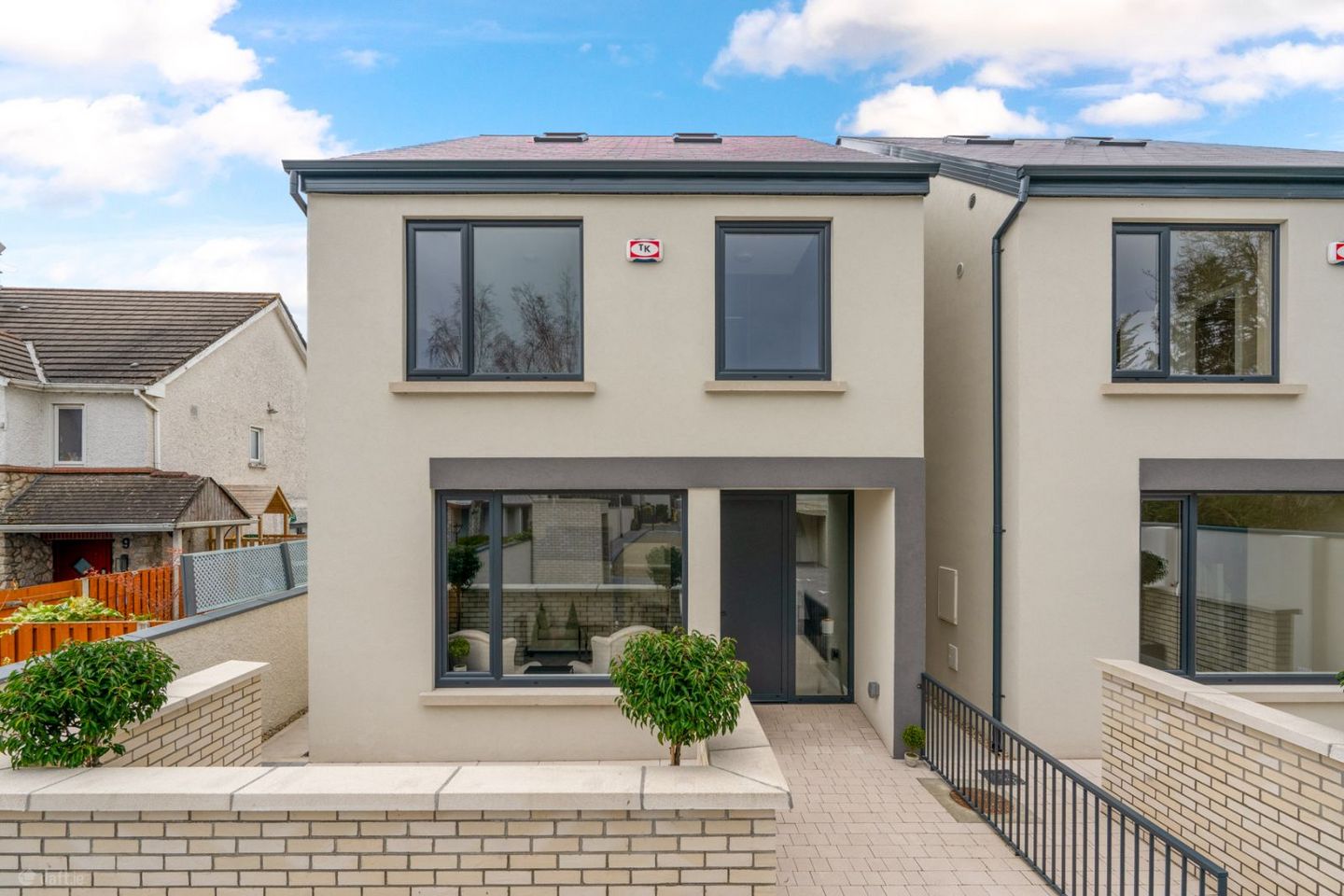2 Whitegate, Sandyford Village, Sandyford, Dublin 18, D18T9F5 — photo 1