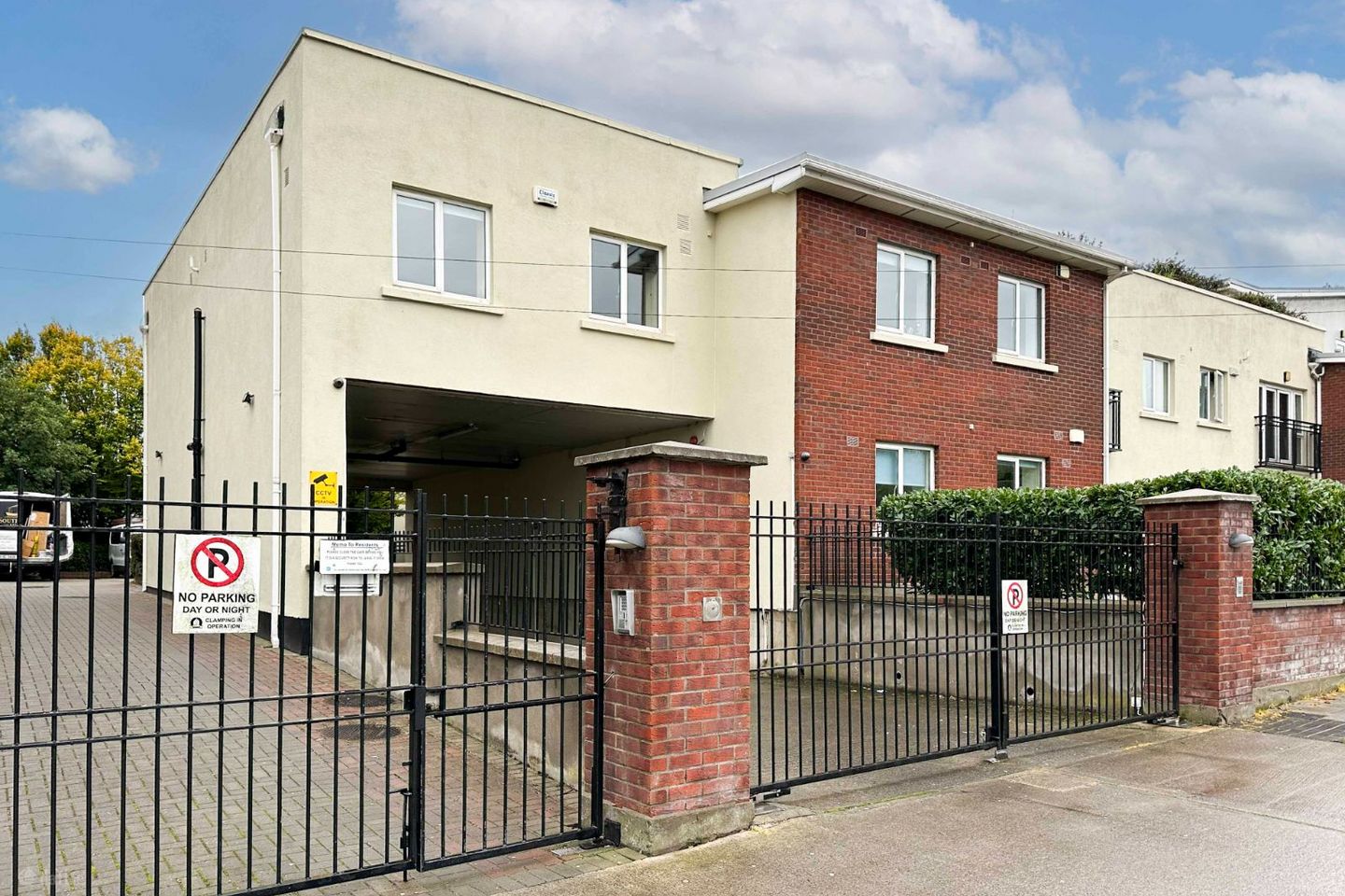 Apartment 8, Carmichael Hall, Saint Columbanus' Road, Dundrum, Dublin 14 — photo 1
