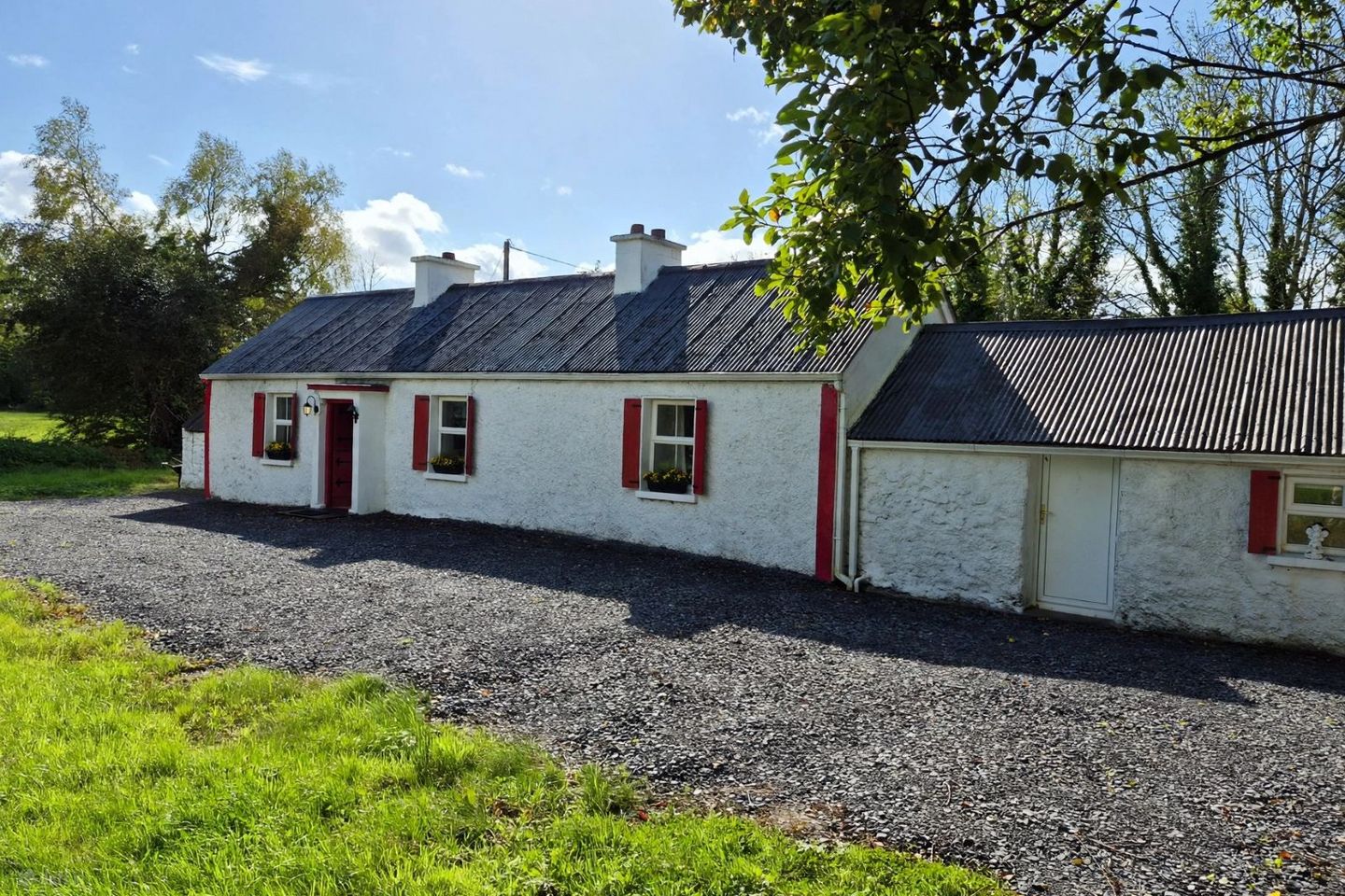 Faerie Nuff Cottage, Caddagh , Dromahair, Co. Leitrim, F91X7R0 — photo 1