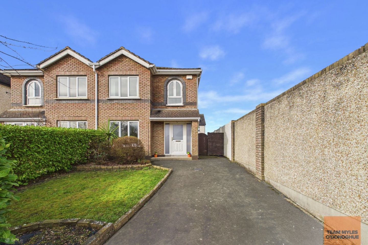 2 Charnwood Grove, Clonsilla, Dublin 15, D15H7FP — photo 1