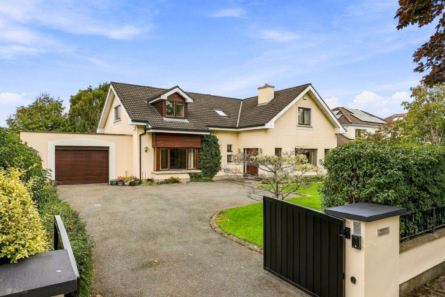 Thistledown, 10 College Park, Castleknock, Dublin 15, D15 PEY6 — photo 1