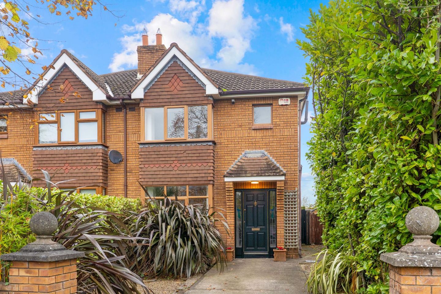 10 Glenbourne View, Leopardstown Valley, Leopardstown, Dublin 18, D18V8X4 — photo 1