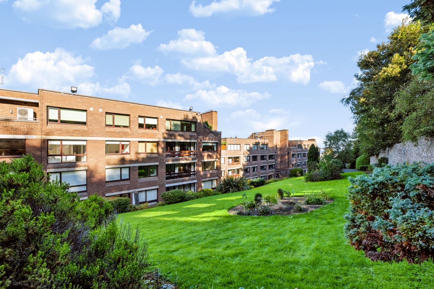 Apartment 15, Killiney Hill Park Apartments, Killiney Hill Road, Killiney, Co. Dublin, A96H7F2 — photo 1