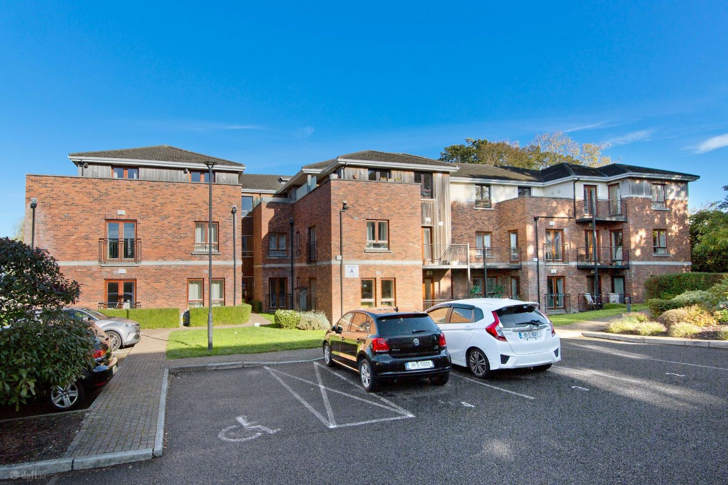 8 Altamont Hall, Dundrum, Dublin 14, D14CF96 — photo 1