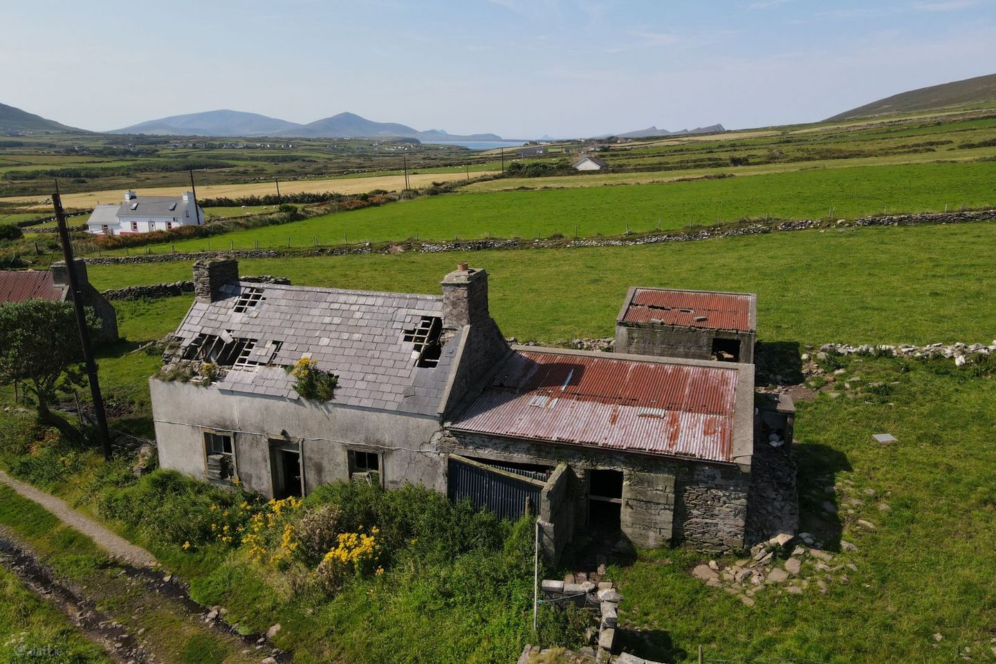 Graffee, Ballydavid, Co. Kerry, V92ET68 — photo 1