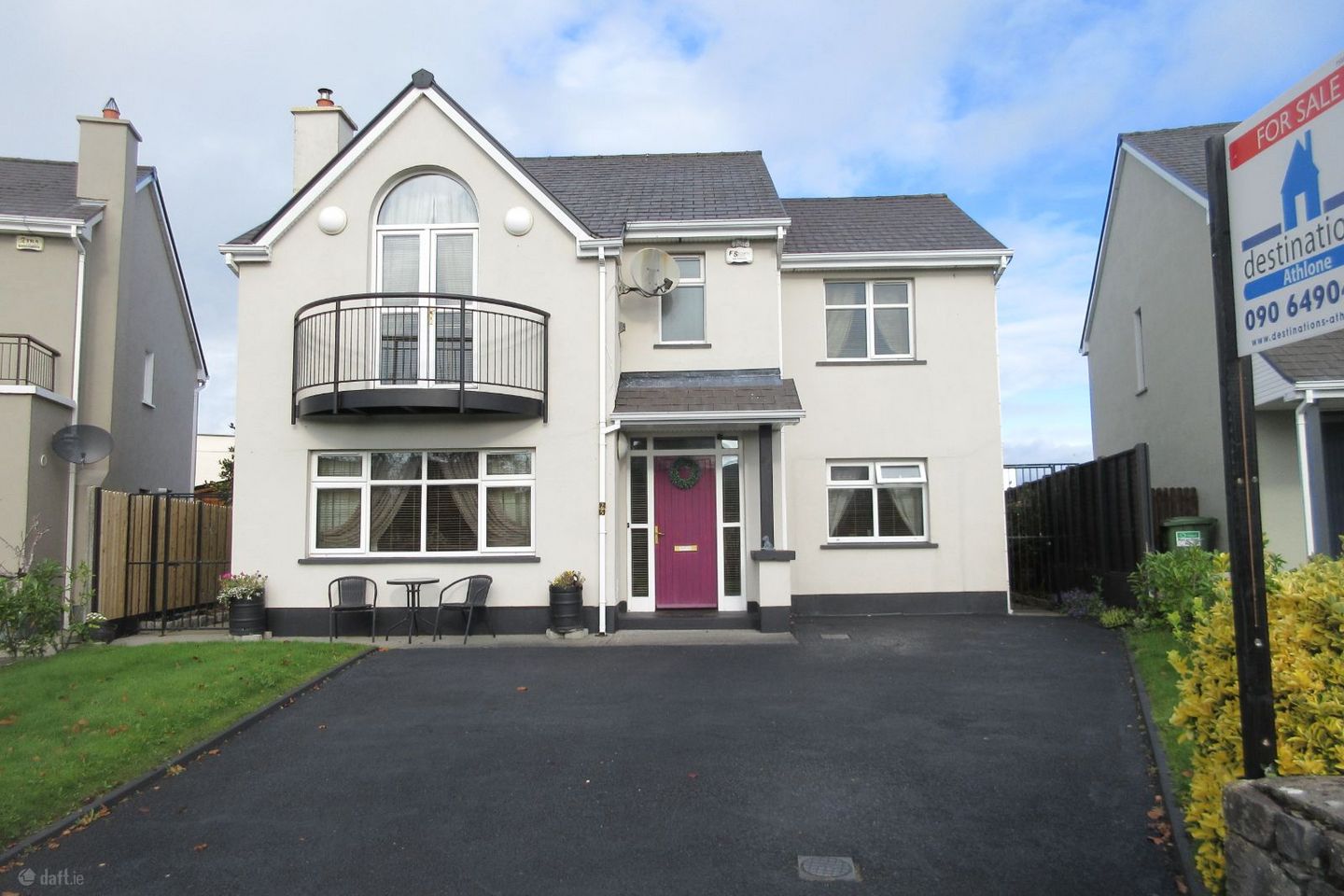 25 River Village, Monksland, Athlone, Co. Roscommon, N37D2N4 — photo 1