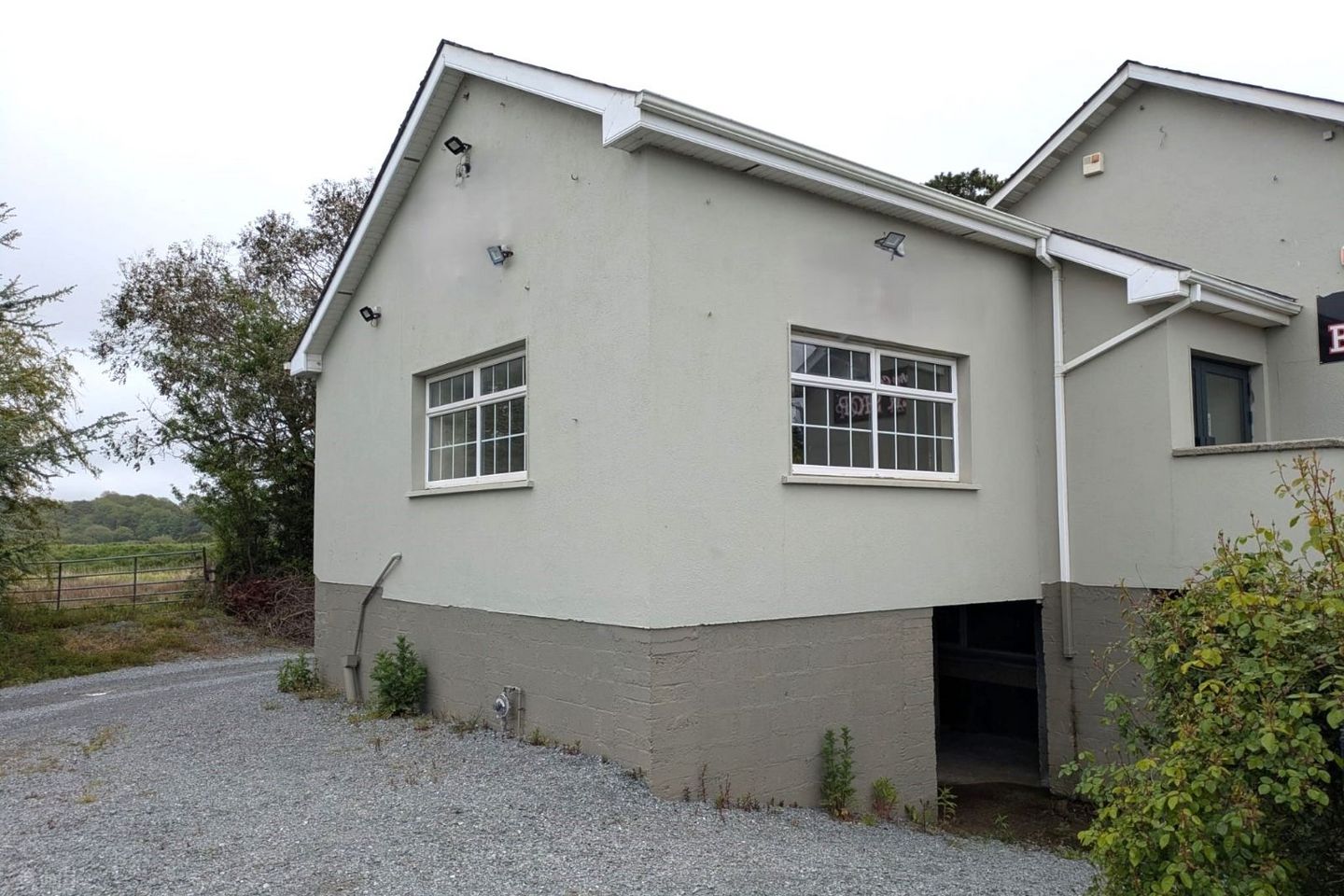 Commercial Unit, Wellingtonbridge, Co. Wexford — photo 1