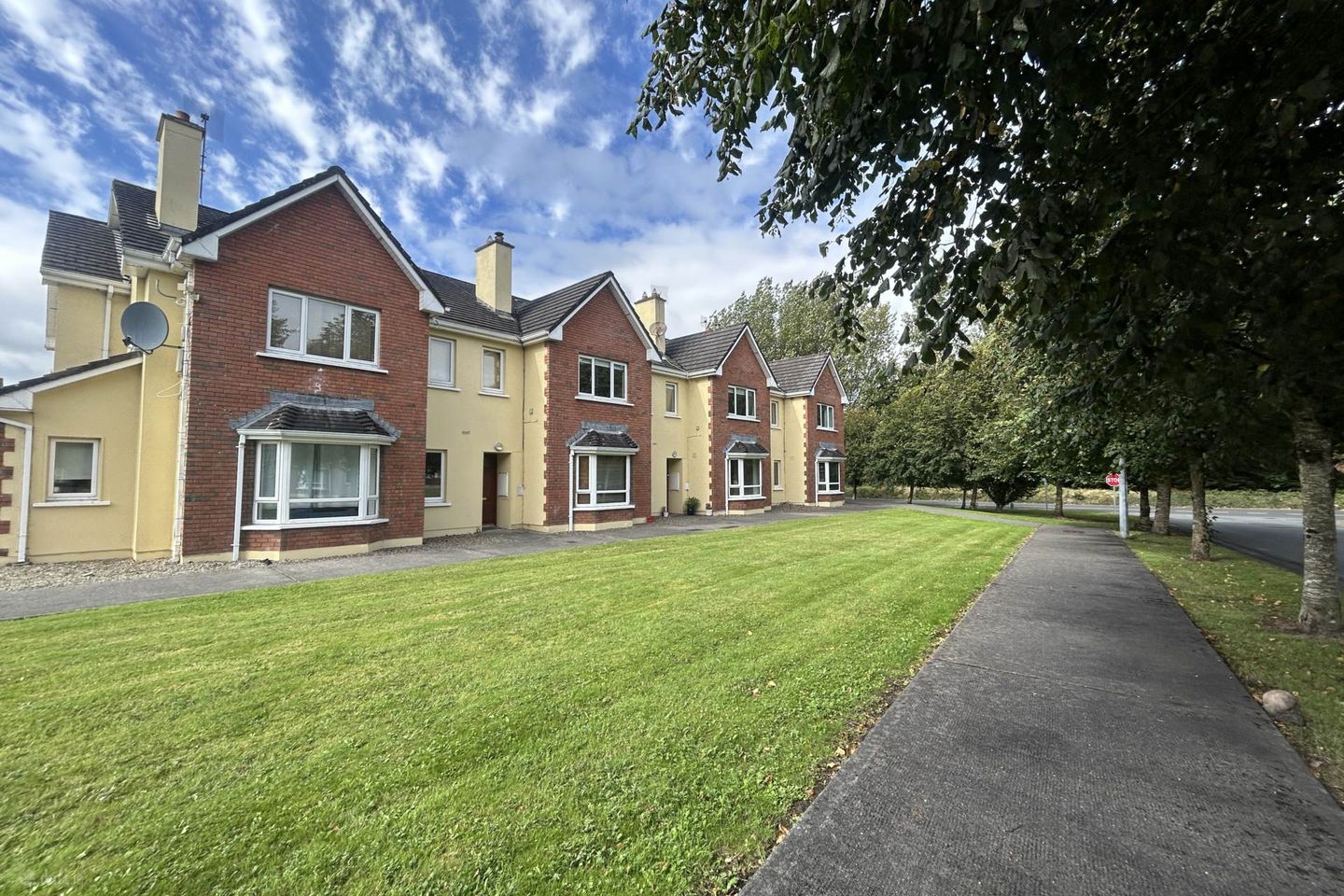 26 An Ghleann, Bruach Na Habhainn, Quin Road, Ennis, Co. Clare, V95T298 — photo 1