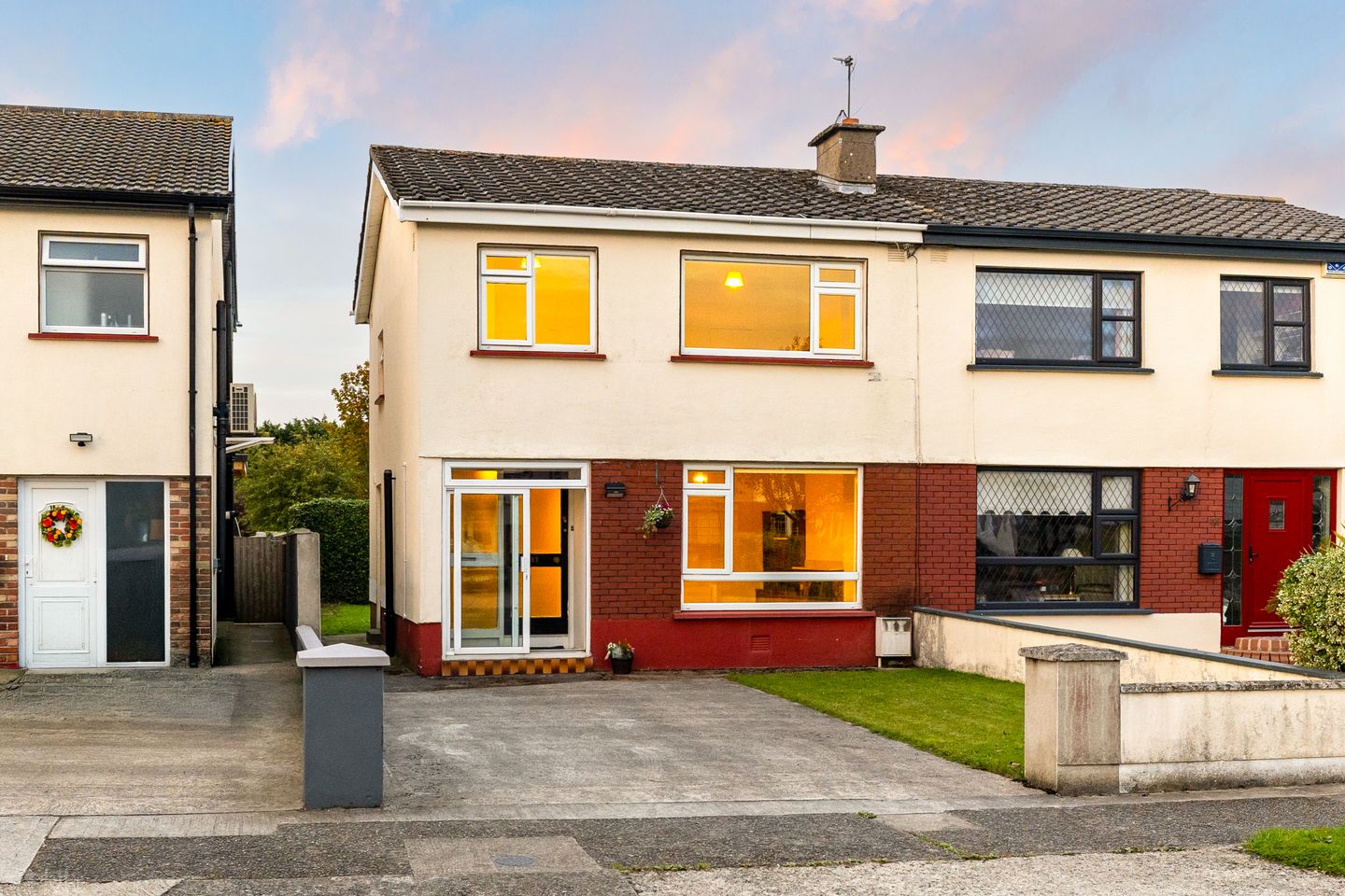 89 Moorefield Park, Newbridge, Co. Kildare, W12C599 — photo 1