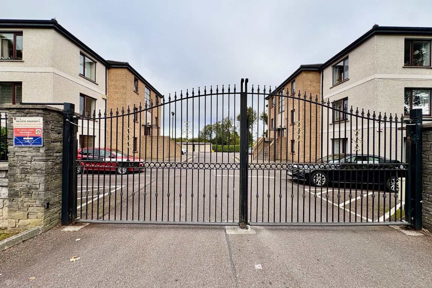 Ronayn's Court, Rochestown, Co. Cork — photo 1