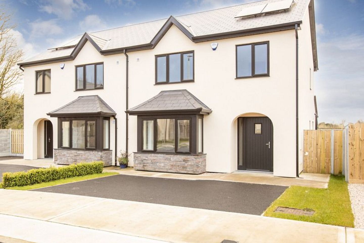 3 Bed Semi-Detached, Kingscourt, Castlepollard, Co. Westmeath — photo 1