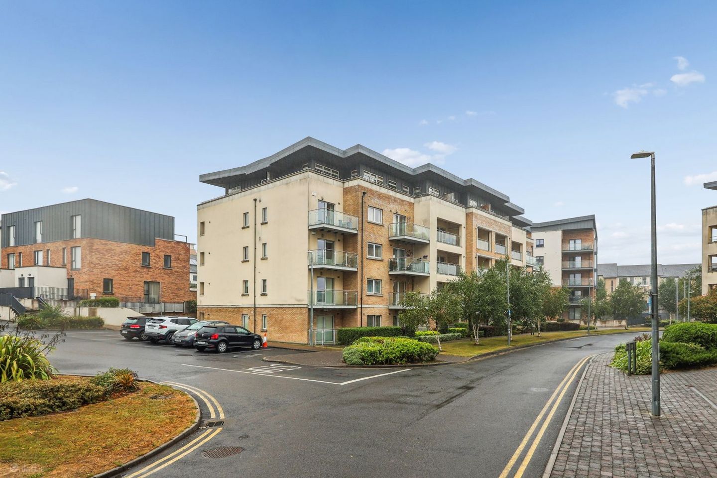 Apartment 19, Laurel House, Carrickmines, Dublin 18, D18NW84 — photo 1