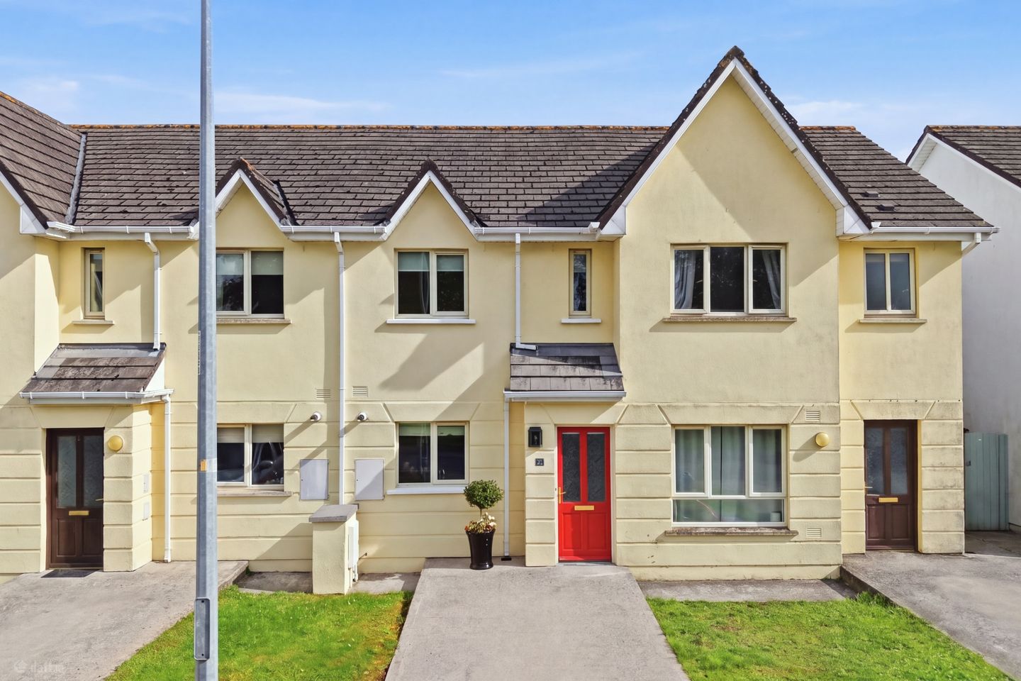 11 Sweetbriar, Thomas Street, Clonmel, Co. Tipperary, E91 F2D6 — photo 1