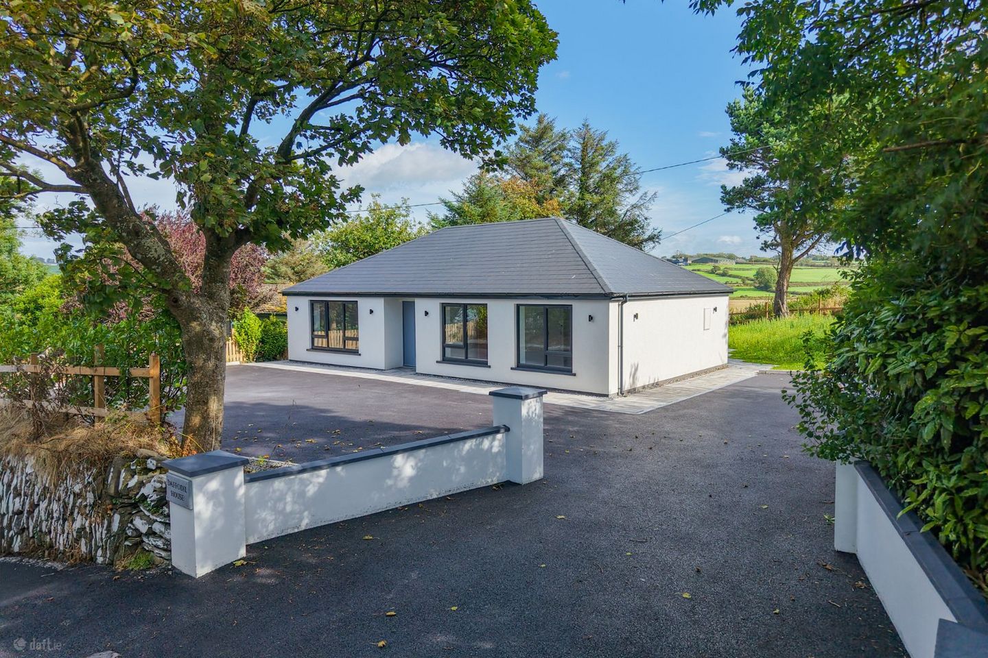 Daffodil House, Ahidelake, Middle Ring, Clonakilty, Co. Cork, P85CC85 — photo 1