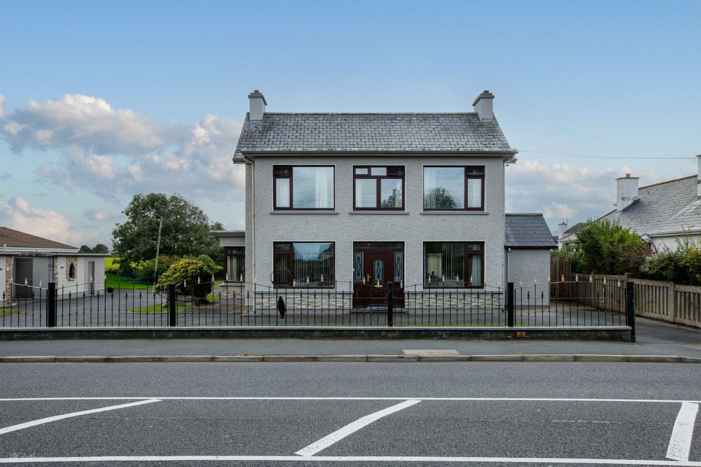Gillaroo Lodge, West End, Bundoran, Co. Donegal, F94DP65 — photo 1