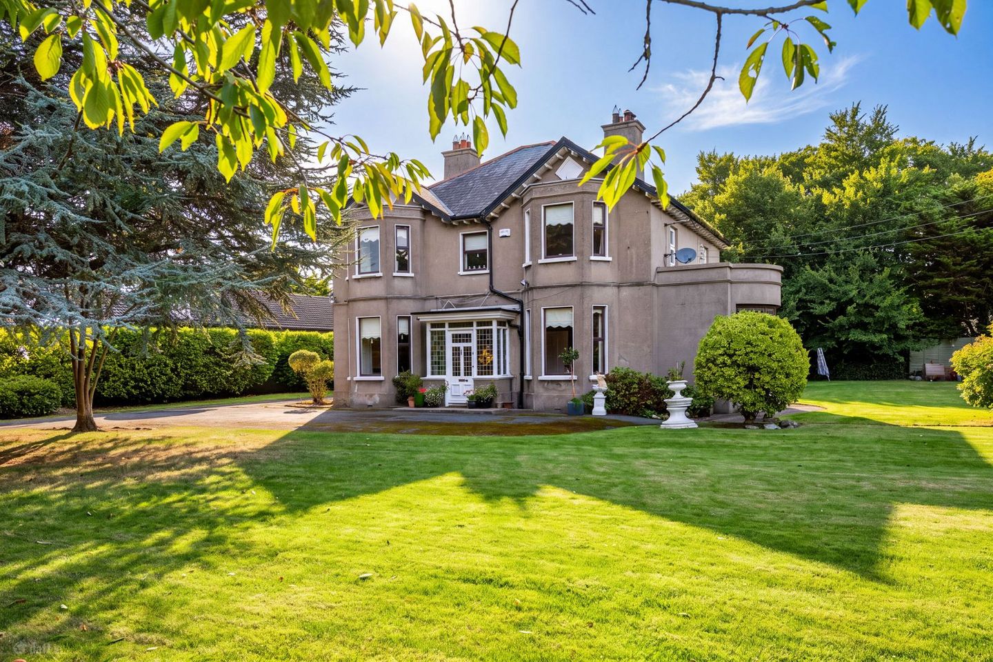 Corona, 139 Dublin Road, Sutton, Dublin 13, D13P2C8 — photo 1