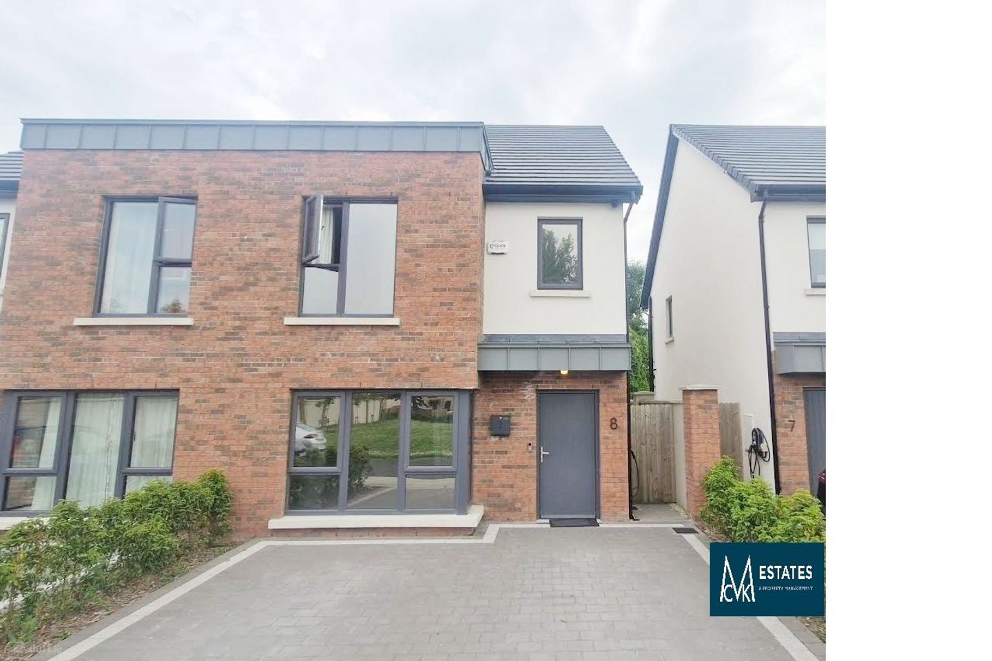 8 Greenhills Park with Attic Ready for conversion for potential 4th Bedroom, Kill, Co. Kildare, W91YHC1 — photo 1