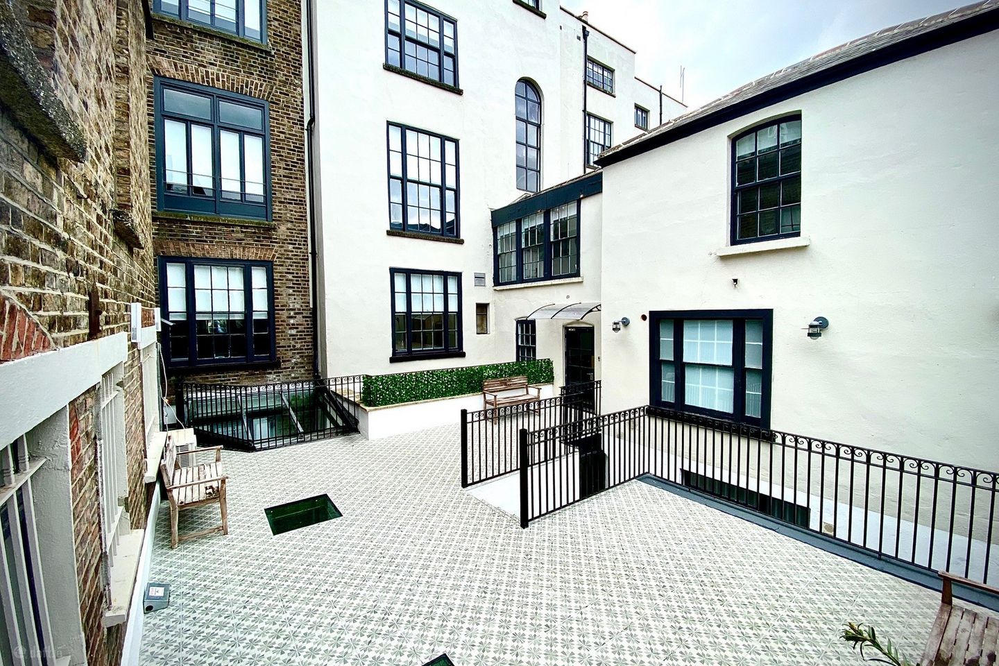 19-22 Baggot St Lower, Dublin 2, Co. Dublin — photo 1