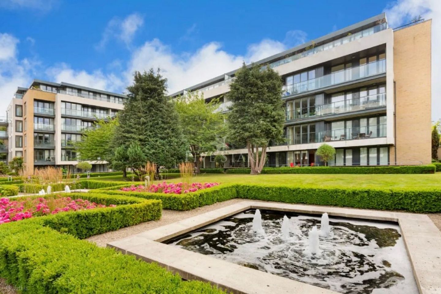 Luxury Donnybrook Apartment, Bloomfield Park, Bloomfield Avenue, Donnybrook, Dublin 4 — photo 1