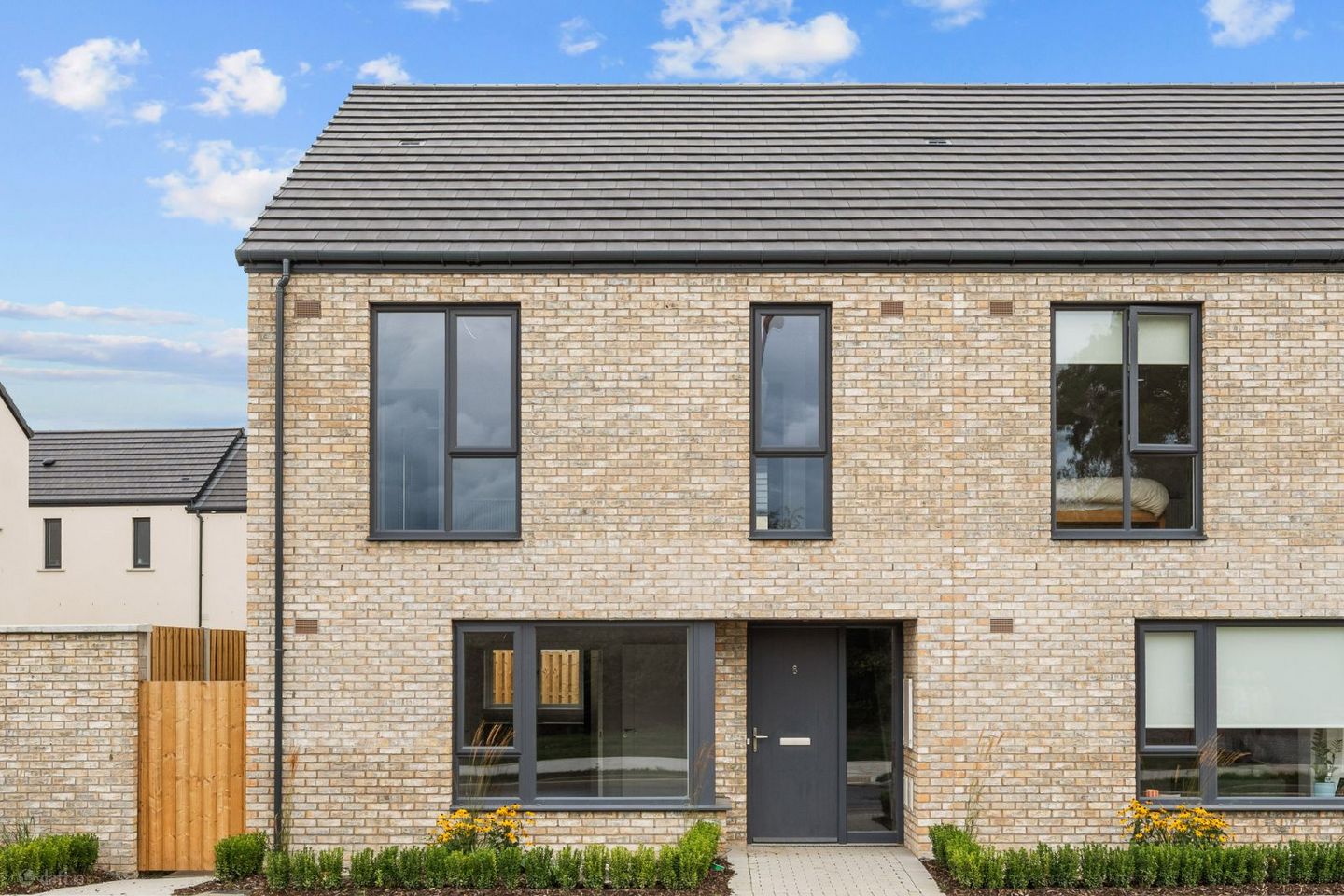 8 Kennan View, Luttrellstown Gate, Dublin 15, D15VP8H — photo 1