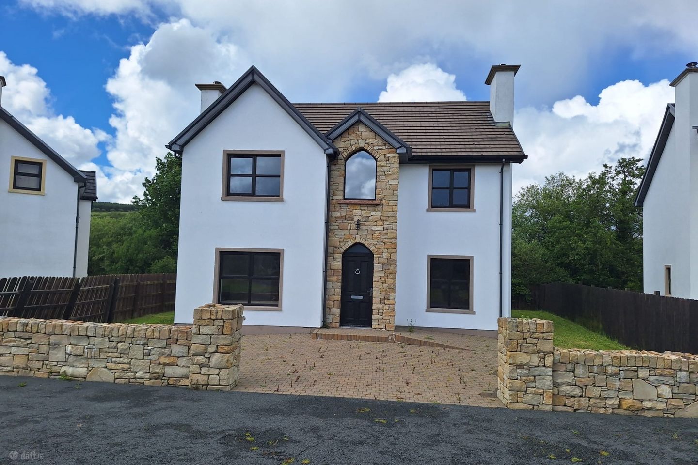 2 Ard na Coille, Lisnennan, Letterkenny, Co. Donegal, F92V4KW — photo 1